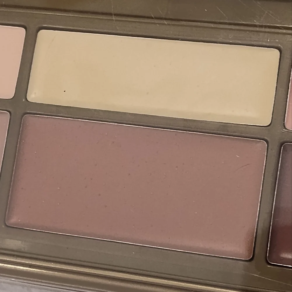 NEW!! BYS CONTOUR Palette (OUT OF STOCK)